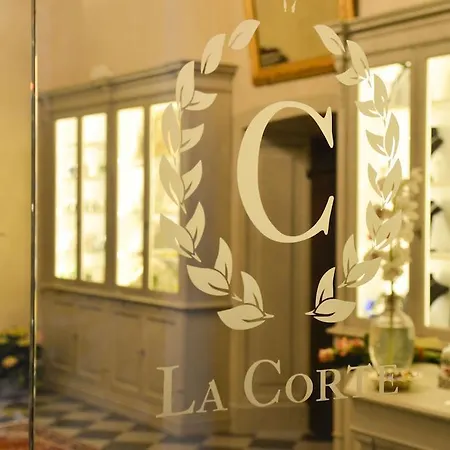 Bed & Breakfast La Corte Di Ambra 3*