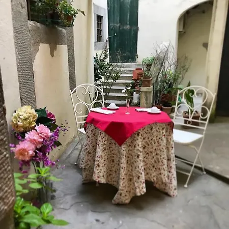 La Corte Di Ambra Bed & Breakfast 3*