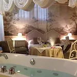 琥珀法院酒店 4*