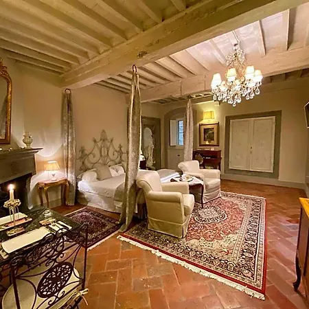 La Corte Di Ambra Bed & Breakfast 4*