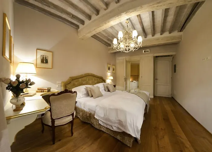 Couette-café La Corte Di Ambra 4*